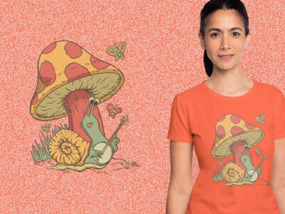 Snail Playing Banjo And Mushroom kaos